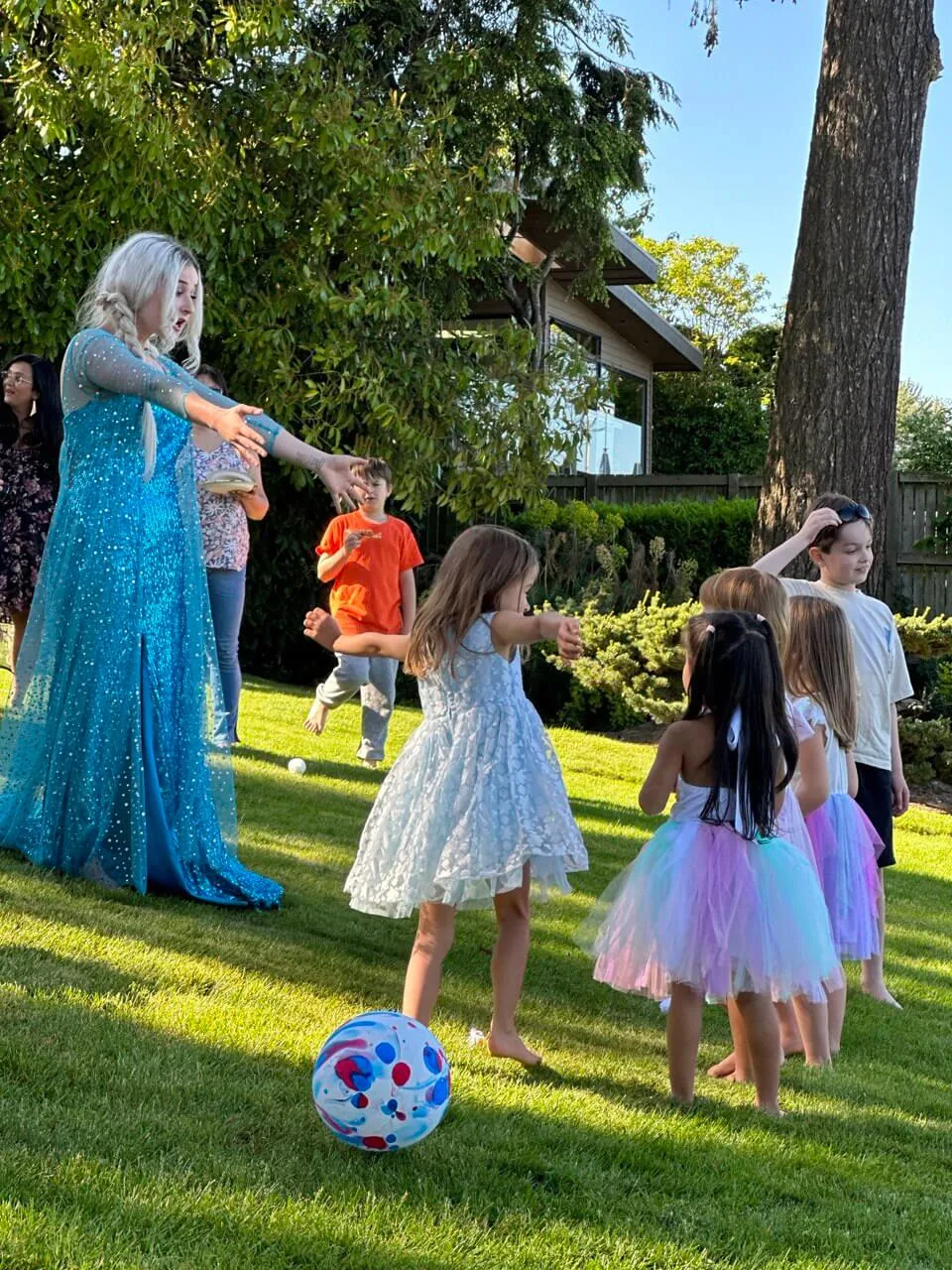 Frozen Queen photo 3